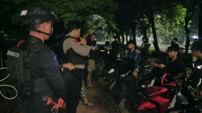 Brimob Polda Metro Jaya Amankan 8 Motor Diduga Balap Liar di Duren Sawit Jakarta Timur