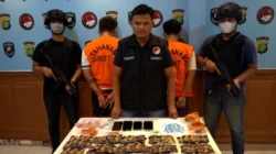 Polda Metro Jaya Menggagalkan Dua Orang Pengedar Etomidate Dan Ekstasi Dalam Kemasan Beras India, Terkait Jaringan Malaysia