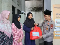 Sentuh Hati Umat, Kapolres Metro Tangerang Kota Gelar Bhakti Religi dan Bersih-Bersih Masjid Sambut Hari Bhayangkara ke-80