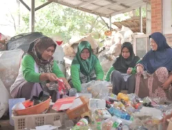 Kolaborasi Solusi Bangun Indonesia dan Bank Sampah Dorong Ekonomi Sirkular di Masyarakat