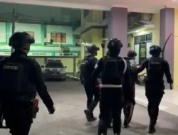 Brimob Polda Metro Jaya Gagalkan Tawuran dan Amankan Sajam di Babelan