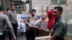 Dalam Rangka HUT Bhayangkara ke 80, Polantas Menyapa dan Salurkan Bansos kepada Masyarakat Pesisir