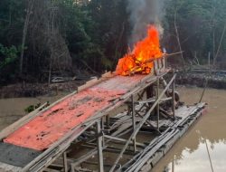 Polsek Kuantan Tengah Tertibkan 14 Unit PETI di Desa Munsalo Kopah, Kapolsek Tegaskan Komitmen Jaga Kelestarian Lingkungan