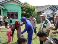 Ekspedisi Green Policing Polda Riau, 17 Desa Kampar Terima Sembako dan Cek Kesehatan