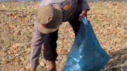 Sambut Hari Bhayangkara ke-80, Polda Riau Turun ke Sungai Subayang Bersihkan Sampah Bersama Warga