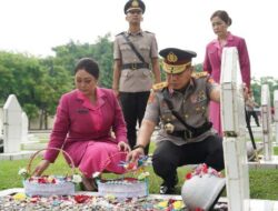Ziarah di TMP Kusuma Dharma, Polda Riau Kenang Jasa Para Pahlawan Jelang Hari Bhayangkara ke-80