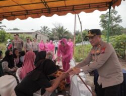 Dalam Rangka HUT Bhayangkara ke-80, Kapolres Rohil Resmikan Bedah Rumah dan Salurkan Bansos di Tanah Putih