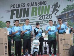 Dalam Rangka HUT Bhayangkara ke 80, Kapolres Kuansing Lepas Peserta Fun Run to RBR 2026