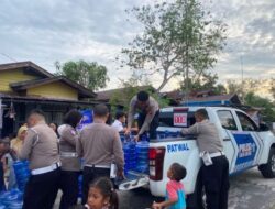 Wujud Nyata Kepedulian Polri untuk Masyarakat, Polda Riau Distribusikan 2.312 Paket Bansos, Bedah Rumah dan Air Bersih