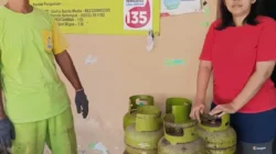 Pertamina Patra Niaga Salurkan Lebih dari 292 Metrik Ton LPG 3 Kg Tambahan Untuk Masyarakat Majalengka dan Subang