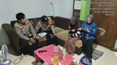 Respons Cepat Polsek Cipondoh Berhasil Satukan Kembali Anak Yang Terpisah Dari Ibunya di Terminal Poris