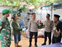 Kapolres Metro Tangerang Kota Sambangi Kawasan Slum Area Cimone Jaya, Bagikan Sembako dan Ajak Warga Jaga Kamtibmas