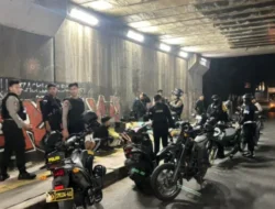 Brimob Metro Jaya Amankan Konvoi Pemuda Tanpa Surat Kendaraan di Cipayung