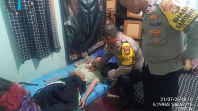 Respon Cepat Laporan Call Center 110, Polsek Tangerang Pastikan Kondisi Warga Yang Tak Sadarkan Diri
