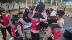 Polwan Polres Metro Tangerang Kota Kawal Aksi Jaringan Advokat Nusantara, Unjuk Rasa Berjalan Tertib