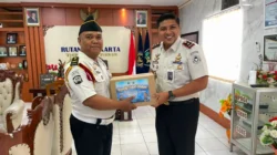 Karutan Surakarta Serahkan Insentif Malam Sebagai Dukungan Bagi Petugas Regu Pengamanan