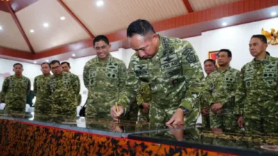 Panglima TNI Pimpin Pengesahan Doktrin “Perisai Trisula Nusantara”, Tegaskan Adaptasi TNI Hadapi Perang Modern