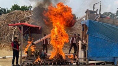 Polsek Singingi Hilir Tertibkan Aktivitas PETI di Desa Koto Baru, 1 Rakit Dimusnahkan