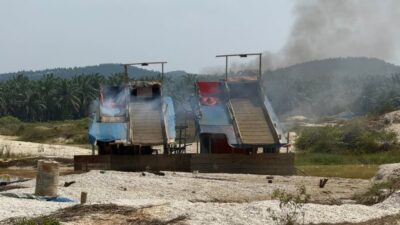 Komitmen Berantas Tambang Ilegal, Polsek Singingi Hilir Tertibkan 2 Unit PETI Jenis Dompeng di Sungai Amuik