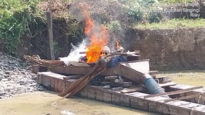 Respon Cepat Laporan Call Center 110, Polres Kuantan Singingi Bersama Polsek Kuantan Tengah Tindak Tegas Aktivitas PETI di Tengah Kota