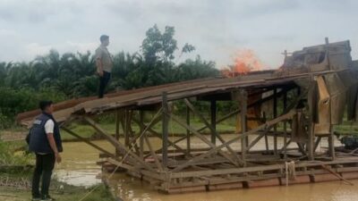 Polsek Pangean Tertibkan Aktivitas PETI di Desa Tanah Bekali, 2 Rakit Dimusnahkan