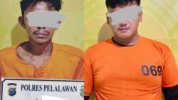 Sita 2,83 Gram Sabu, 2 Pengedar Narkoba Diringkus Satresnarkoba Polres Pelalawan di Kuala Semundam Bandar Petalangan
