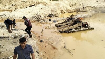 Respons Cepat Call Center 110, Polsek Singingi Tindak Lanjuti Laporan PETI dan Musnahkan 4 Stingkai