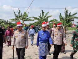Ekspedisi Merah Putih Presisi Polda Riau Tanam 810 Mangrove dan Salurkan Bantuan untuk Masyarakat Pesisir Sinaboi