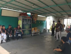 Dukung Pelaku Usaha Kecil, Rutan Surakarta Salurkan Bantuan Untuk PKL di Lingkungan Sekitar