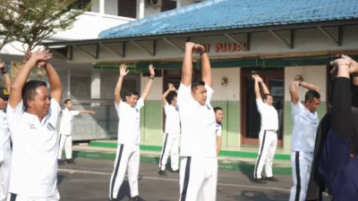 Jaga Kebugaran dan Tingkatkan Imunitas, Pegawai Rutan Surakarta Semangat Ikuti Senam Pagi