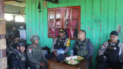 Kaops Damai Cartenz-2026 Tinjau Pos Satgas Kepolisian Ops Damai Cartenz di Sinak, Perkuat Pendekatan Humanis Bersama Masyarakat