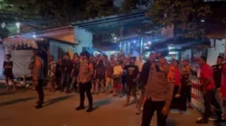 Brimob Polda Metro Jaya Bantu Penanganan Kebakaran Gedung Bapenda DKI