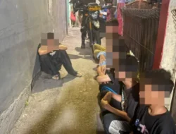 Brimob Polda Metro Jaya Cegah Tawuran di Cipayung, Sita Besi Tajam hingga Balok Dan 8 Pemuda Diamankan
