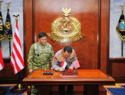 Kapolri Bersama Menko Polkam dan Pimpinan Lembaga Negara Perkuat Kebersamaan di Mabes TNI AL