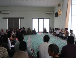 Jumat Curhat di Masjid Al-Fattah, Polisi Ajak Orang Tua Awasi Anak