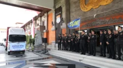 Polda Bali Kirim 5 Truk Bantuan Untuk Korban Bencana Alam di NTT