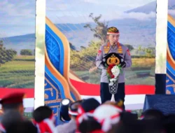 Polri Raih Rekor MURI Penanaman Bawang Putih Serentak di Lahan Terluas