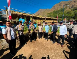 Polri Dorong Percepatan Swasembada Bawang Putih, Tanam Serentak dan Panen Raya di Sembalun
