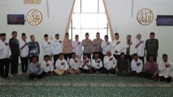 Jumat Curhat di Masjid Al Fattah, Wakapolres Tangerang Ajak Warga Cegah Tawuran dan Kejahatan Anak