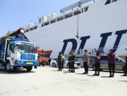 12 Truk Bantuan Polda Jateng Tiba di Labuan Bajo, Siap Disalurkan untuk Warga Terdampak Gempa NTT