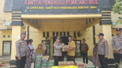 Kapolres Rohil Salurkan Bantuan Korban Angin Puting Beliung di Pematang Ibul