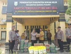Kapolres Rohil Salurkan Bantuan Korban Angin Puting Beliung di Pematang Ibul