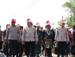 Ekspedisi Merah Putih Polda Riau Kibarkan Bendera 81 Meter di Pesisir Kampar