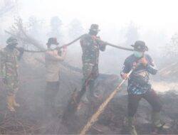 Hotspot Kampar Tinggal 2 Titik, 283 Personel Gabungan Intensifkan Pendinginan Karhutla