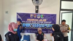 JALUR Hadir di Bandar Alai Kari, Dit Pol Air Polda Riau dan Polres Kuansing Berikan Layanan Kesehatan hingga Bantuan Sembako