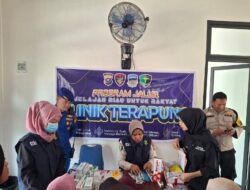 JALUR Hadir di Bandar Alai Kari, Dit Pol Air Polda Riau dan Polres Kuansing Berikan Layanan Kesehatan hingga Bantuan Sembako