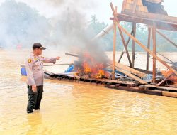 Respons Cepat Aduan Warga, Polres Kuansing Musnahkan 4 Rakit Dompeng