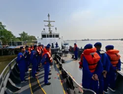 Polri Perkuat Operasi SAR KM Virgo Transport 8, Tiga Kapal Polisi Diberangkatkan