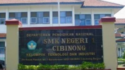 Orangtua Siswa SMKN 1Cibinong Tak Terima Anaknya Dikeluarkan Terkait Tata Tertib