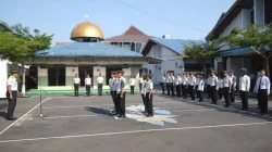 Apel Pagi Rutan Surakarta, Lima Petugas Terima Satyalancana Karya Satya dan Penghargaan Ruskaswadarma